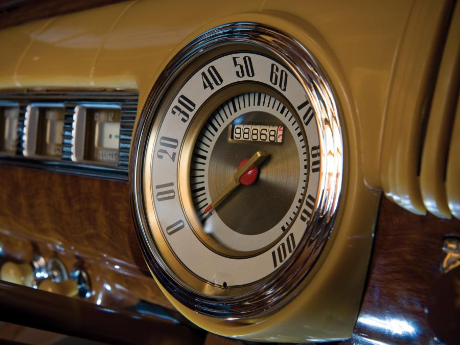  Ford V8 Super Deluxe Station Wagon 1942 года  (фото 14 из 27)